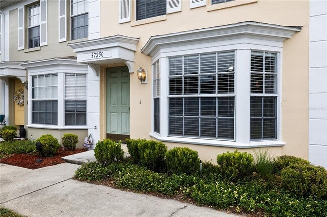 Building Photo - 37250 Embassy Pk Ln