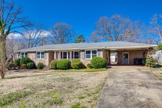 Building Photo - "Charming 3-Bedroom Home with pool in Rock Hill!"