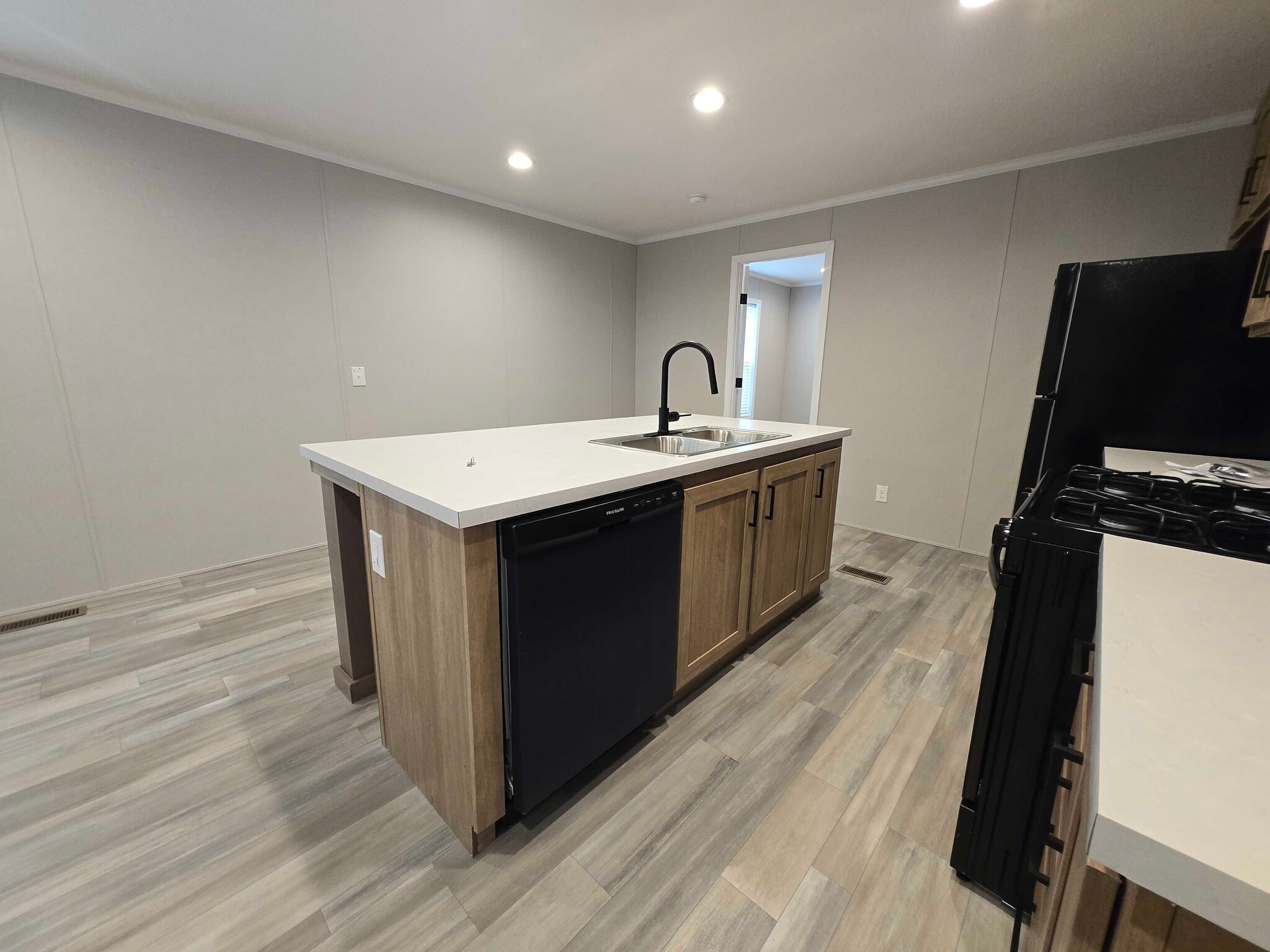 Building Photo - 29884 Jamestown Dr