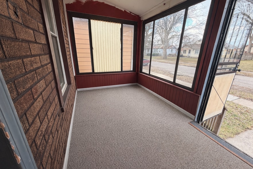 Building Photo - 4555 3rd St