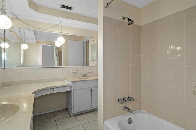 Building Photo - 7403 Populus Dr
