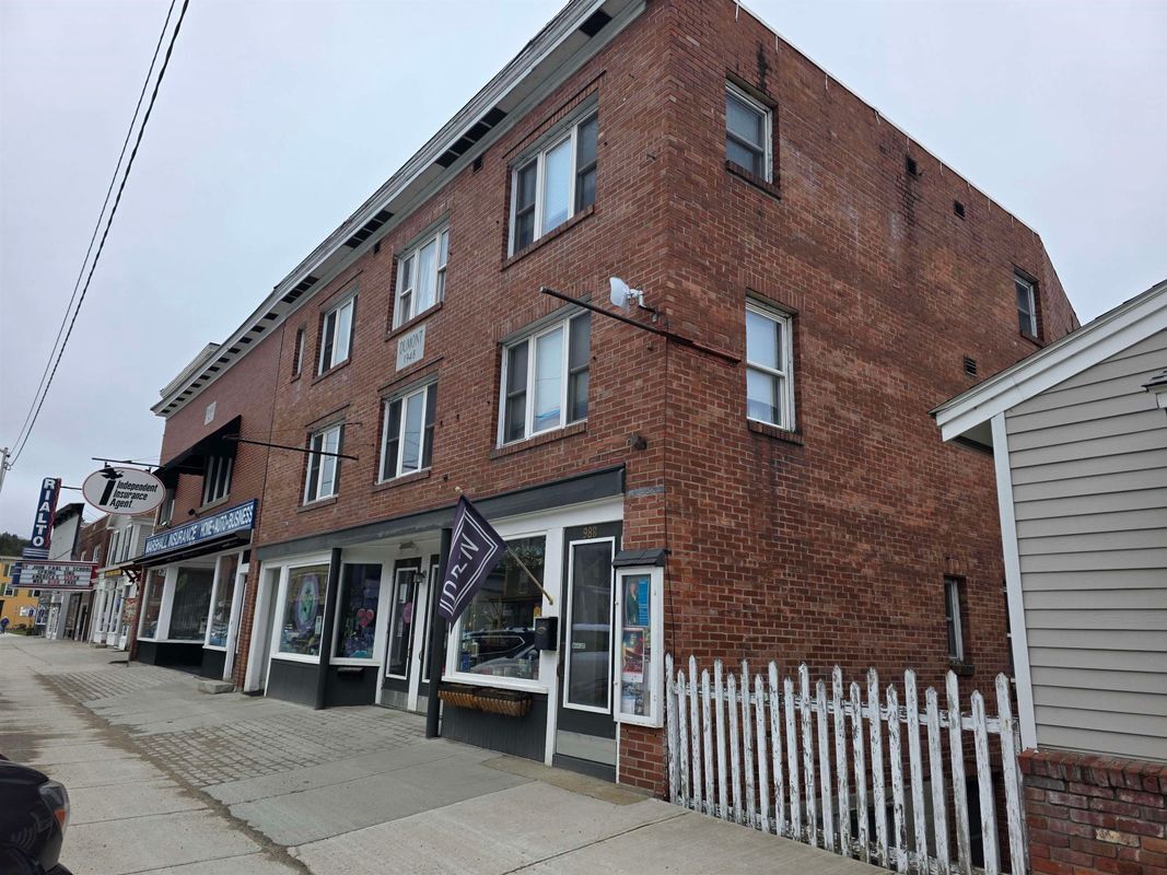 Building Photo - 98 Main, Unit #1