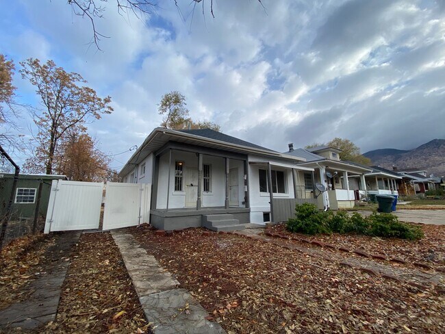 Primary Photo - 926 Binford St