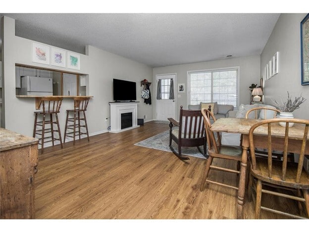 Building Photo - 1942 Grant Alcove