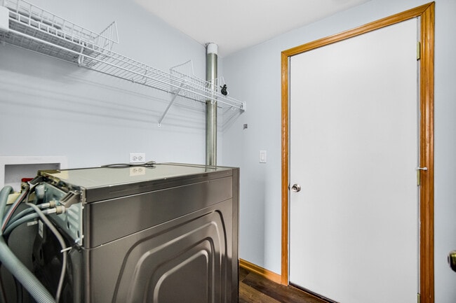 Building Photo - 16623 Natoma Dr