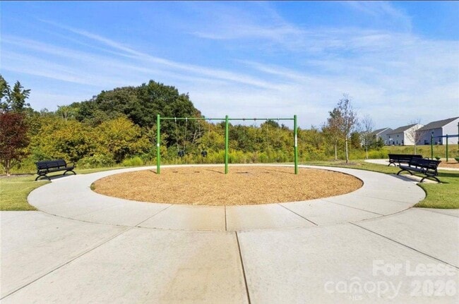 Building Photo - 1354 Harleston St