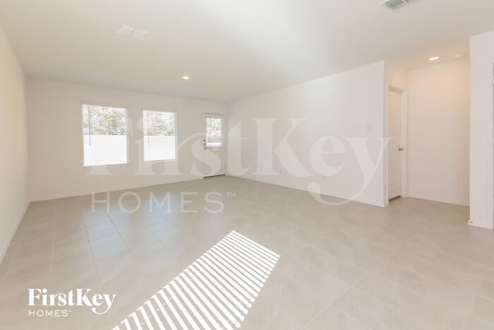Building Photo - 1330 Cherrybark Dr
