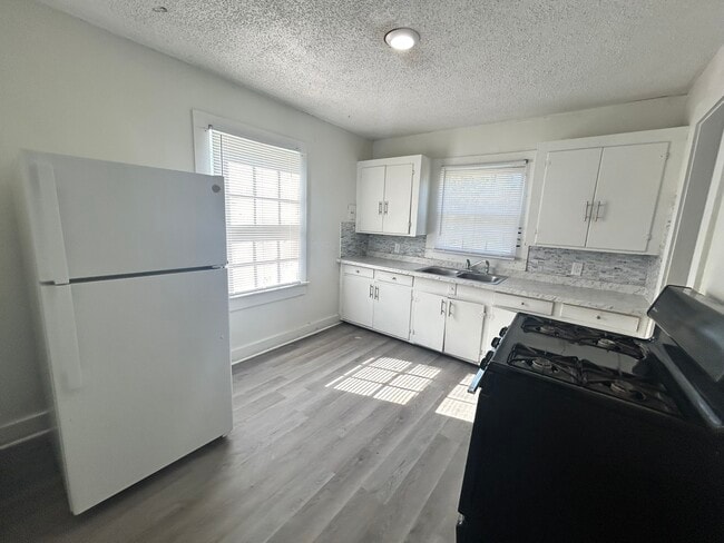 Building Photo - 4500 W 28th Ave