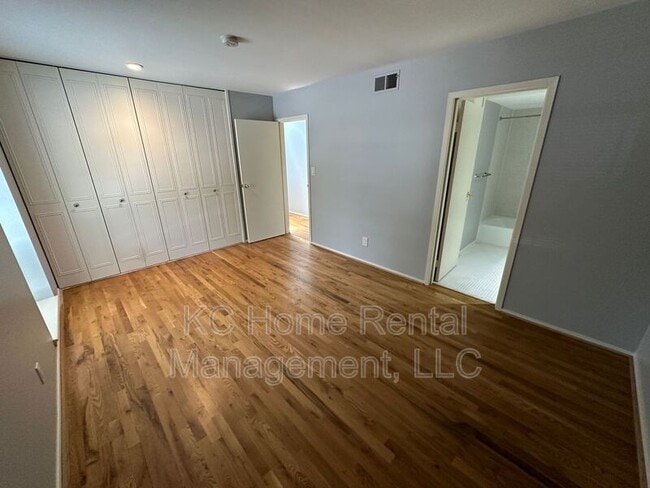 Building Photo - 5197 W 75th St