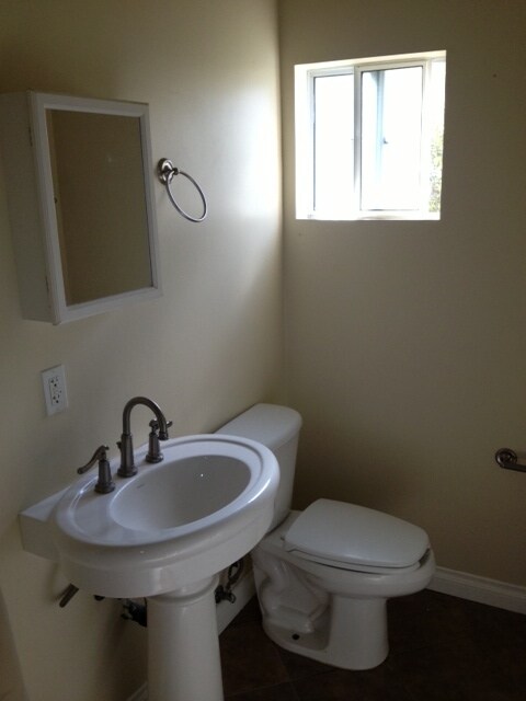 Building Photo - 9041 Cattaraugus Ave