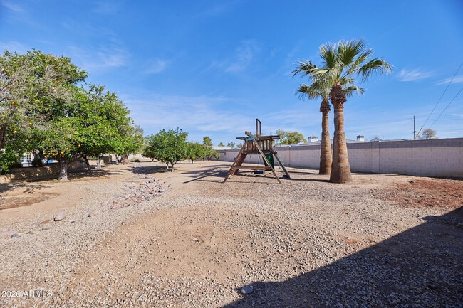 Building Photo - 12617 N 71st St