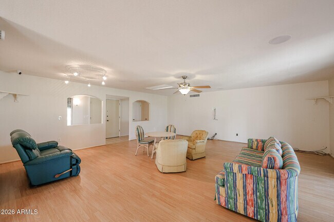 Building Photo - 9821 N 110th Ave