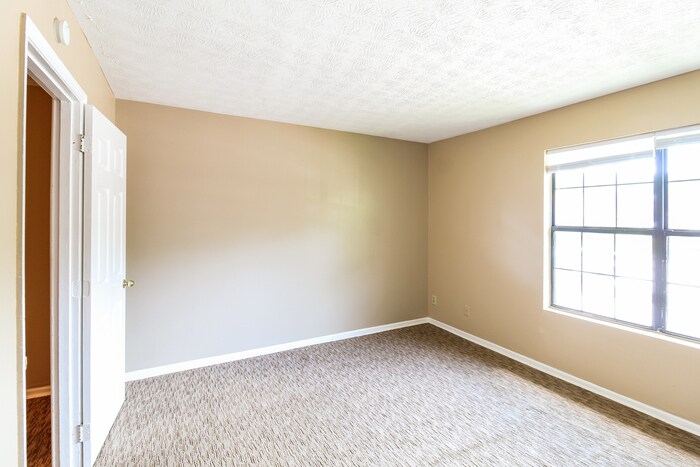 Building Photo - 2510 Hidden Cove Ct
