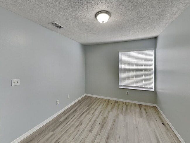 Building Photo - 2020 Royal Bay Blvd