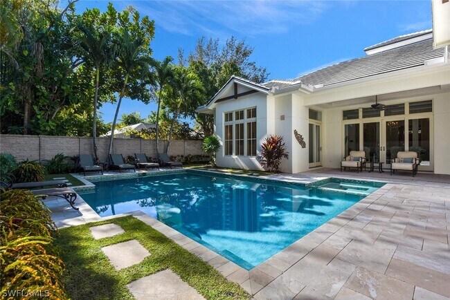 Building Photo - 2250 Crayton Rd