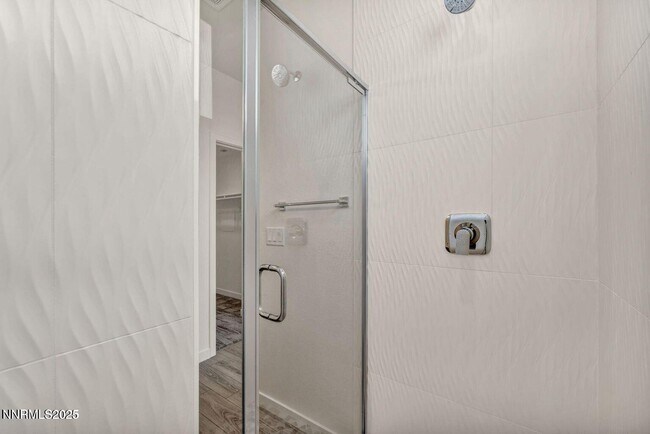 Building Photo - 557 California Ave