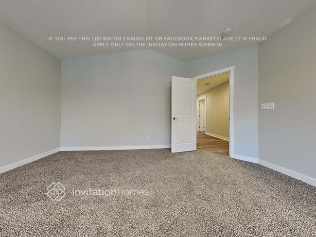 Building Photo - 5204 52nd Way SE