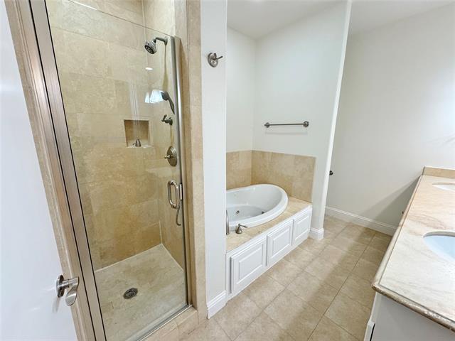 Building Photo - 4144 Grassmere Ln