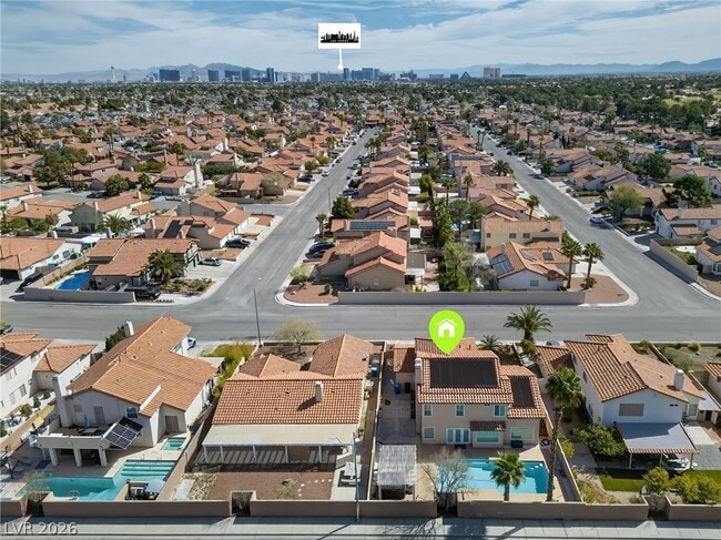 Building Photo - 4835 Illustrious St