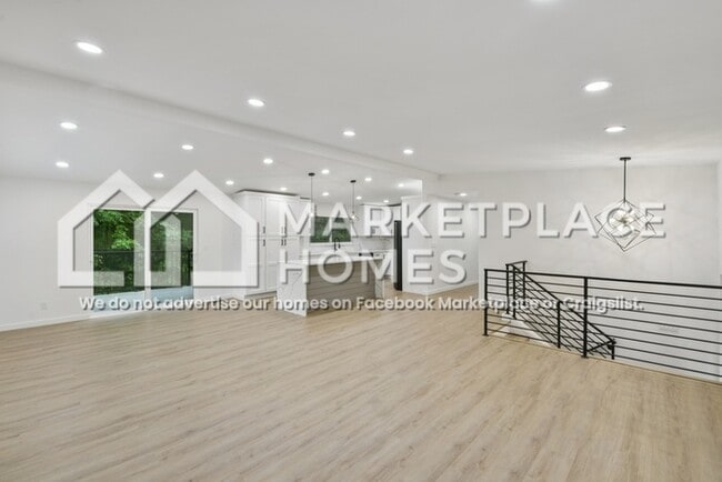Building Photo - 2032 N Castle Way