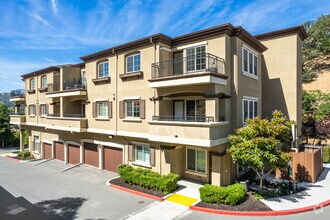 Building Photo - Cascara Canyon Apartments