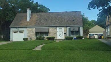 Building Photo - 2332 Nolen Dr