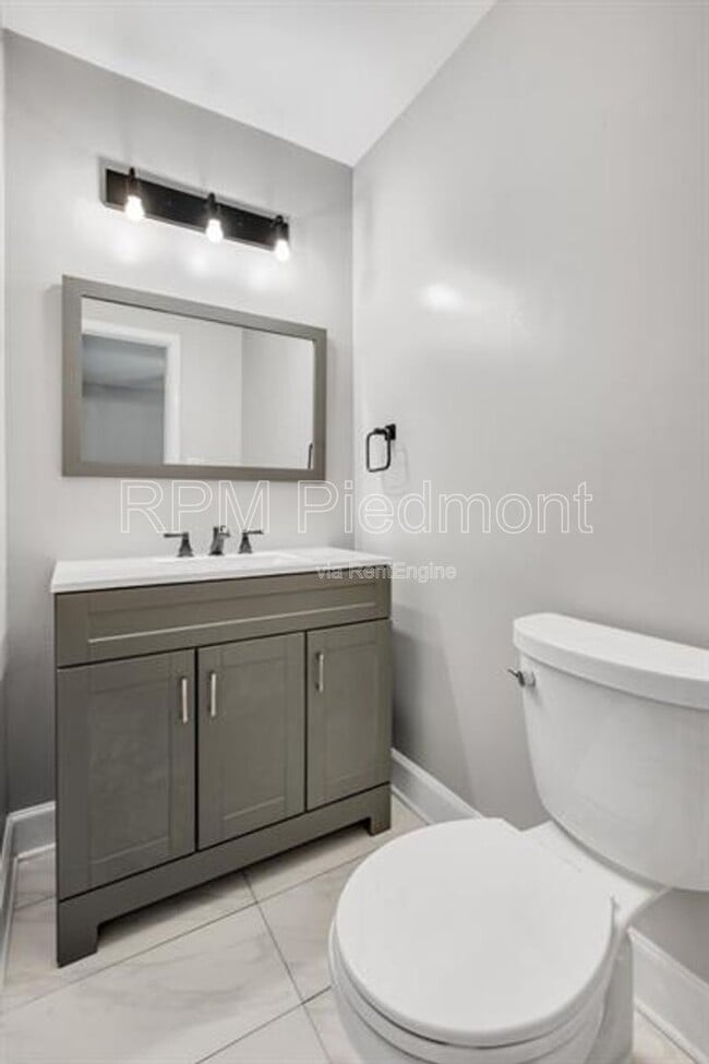 Building Photo - 2966 Fern Valley Dr SW