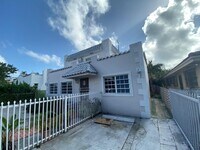 Building Photo - 1664 SW 9th St