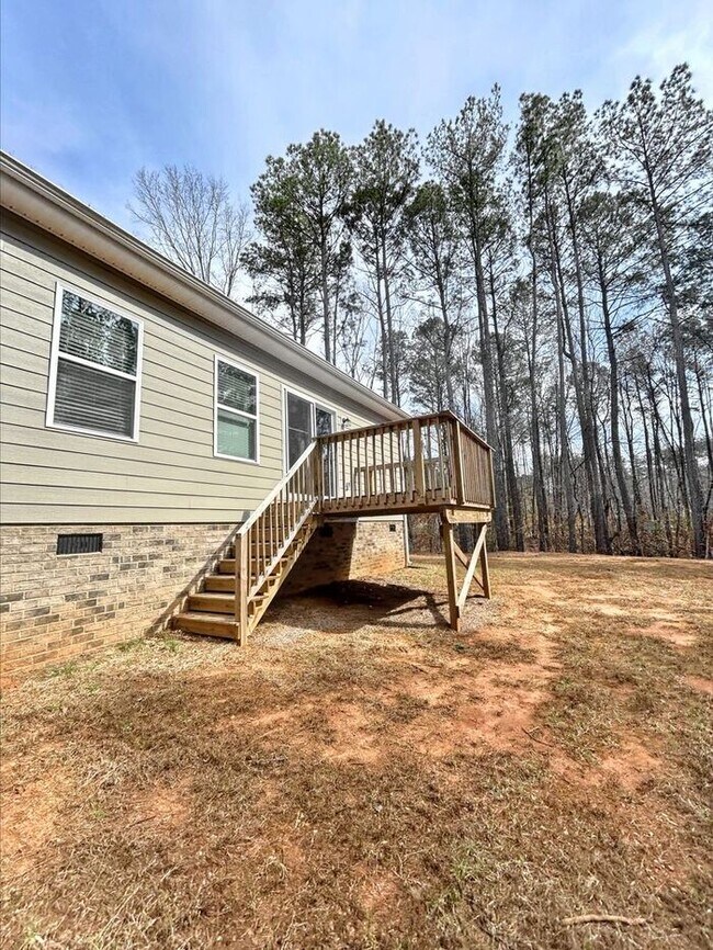 Building Photo - 8175 Long Island Rd