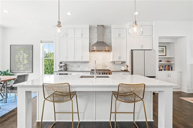 Building Photo - 1801 Huntington Hills Ln NW