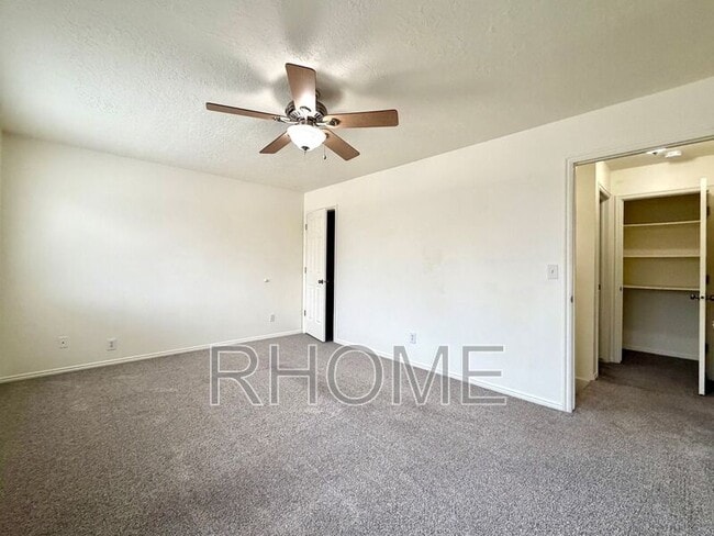 Building Photo - 326 Fenton Ave