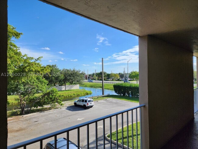 Building Photo - 7981 S French Dr