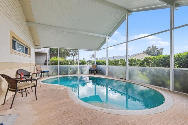 Building Photo - 6600 Gentle Ben Cir