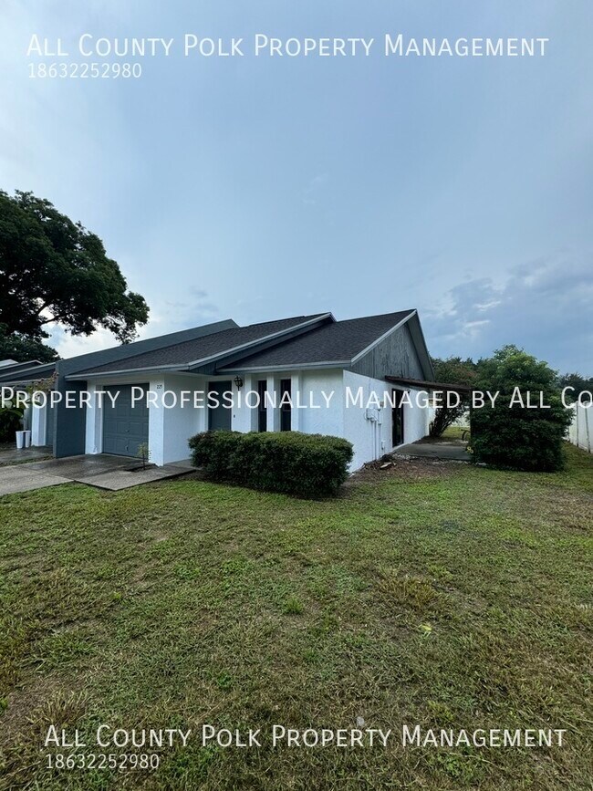 Building Photo - Excellent 2 Bedroom Duplex in Lakeland for...