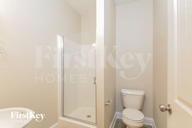 Building Photo - 143 Douglas Fir Pl