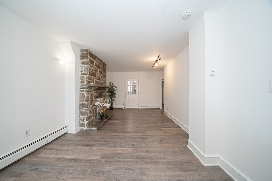 Building Photo - 2307 Fairmount Ave