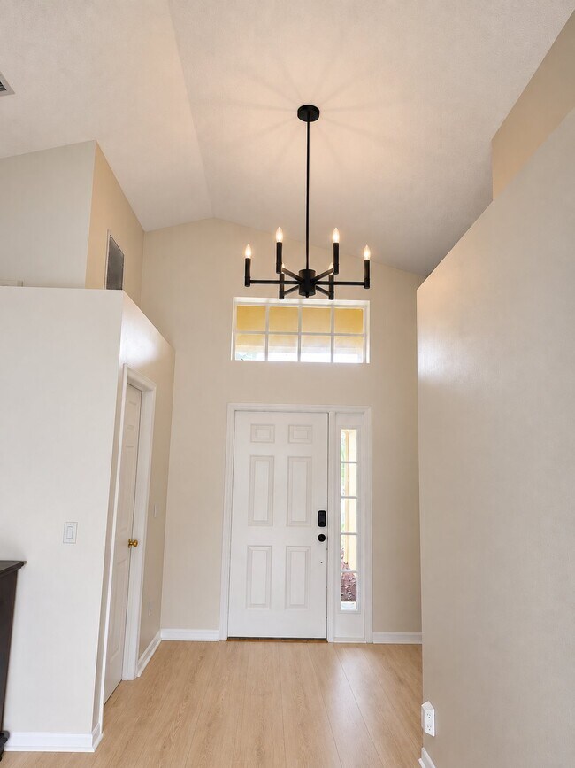Building Photo - 610 Tuten Trail