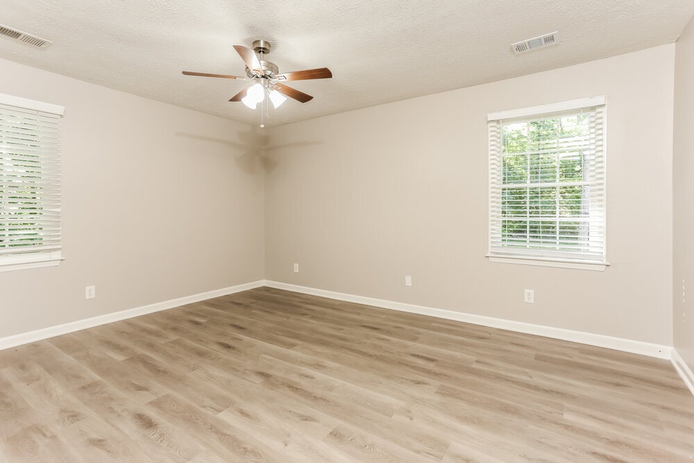Building Photo - 2280 Whitebluff Way