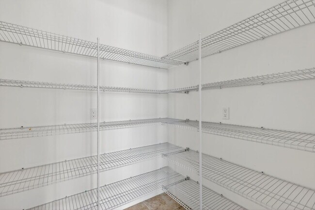 Building Photo - 11344 SW Pietra Wy