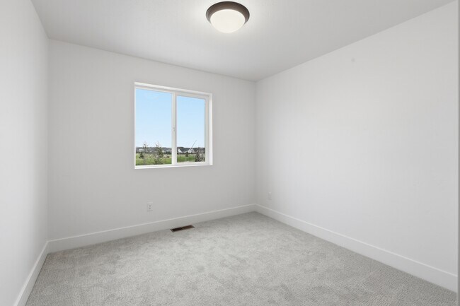 Building Photo - 2152 E Deep Purple Ln