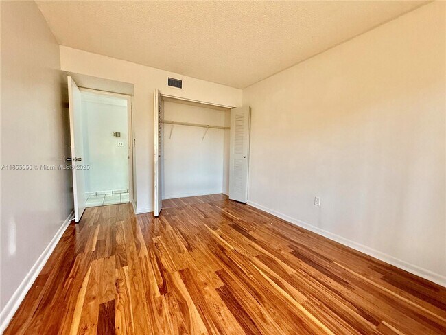 Building Photo - 14833 SW 80th St