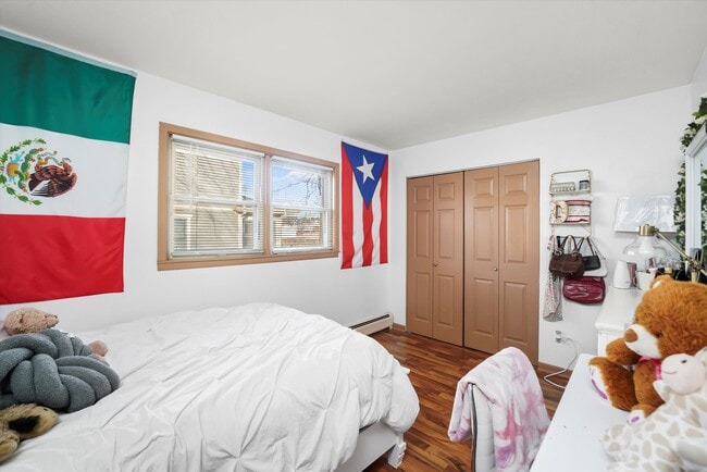 Building Photo - 69 E Quincy-2