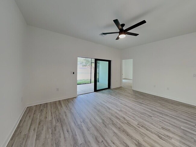 Building Photo - 1112 Bismarck Rd