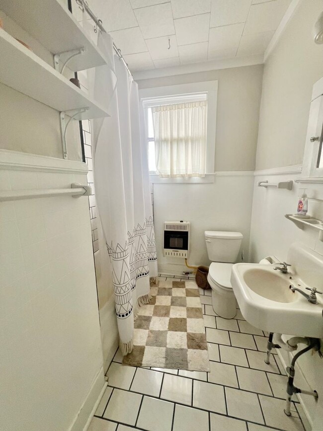 Building Photo - Charming 2 Bedroom 1 Bathroom Home for Rent