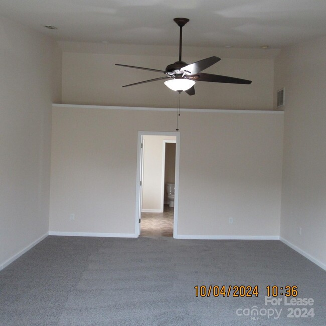 Building Photo - 16628 Broadwing Pl