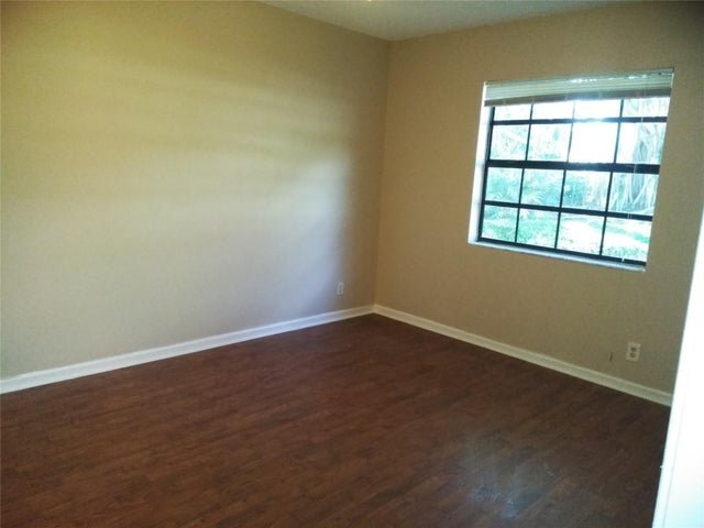 Building Photo - 301 Norwood Terrace