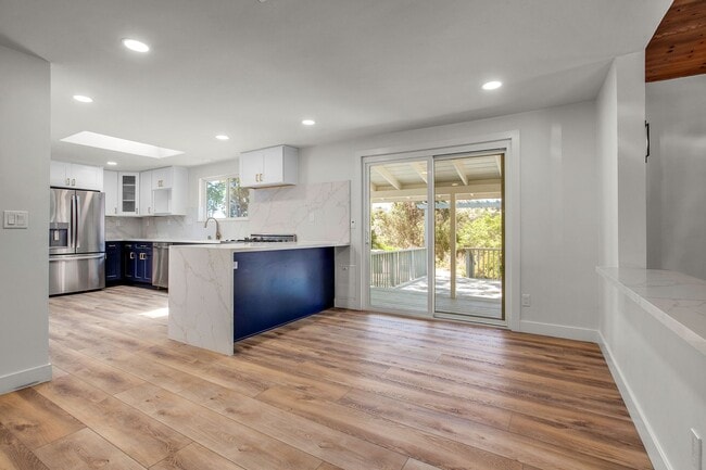 Building Photo - 1162 Pebble Springs Ln