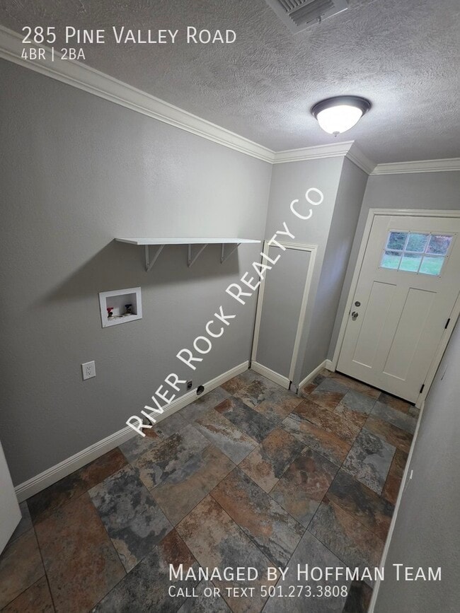 Building Photo - 285 Pine Valley Rd