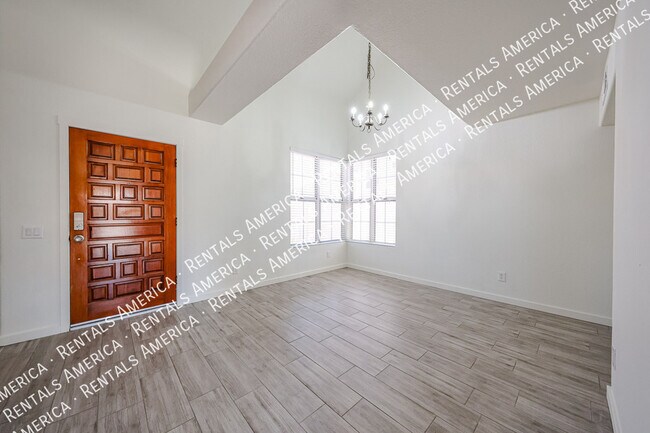Building Photo - 3829 E Ironwood Dr