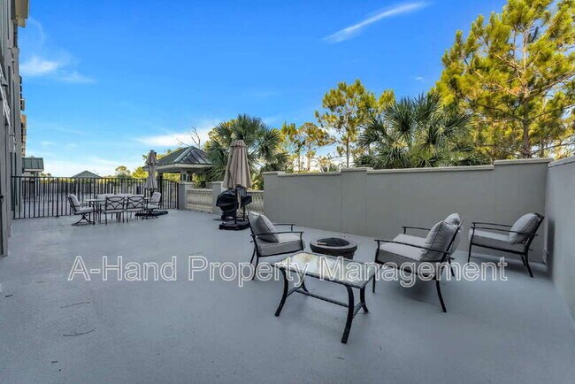 Building Photo - 14200 Avalon Rd